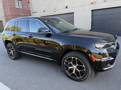 2022 Jeep Grand Cherokee Summit Reserve