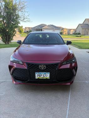 Red 2019 Toyota Avalon XSE