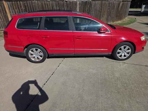 Red 2008 Volkswagen Passat Turbo