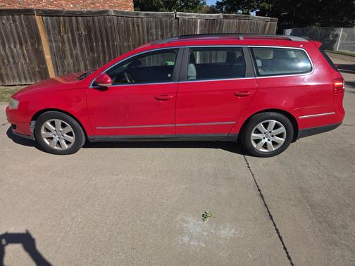 Red 2008 Volkswagen Passat Turbo