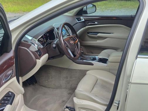 Gold 2013 Cadillac SRX Luxury Collection