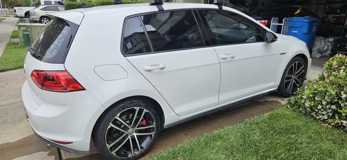 2017 Volkswagen Golf GTI Sport 4-Door