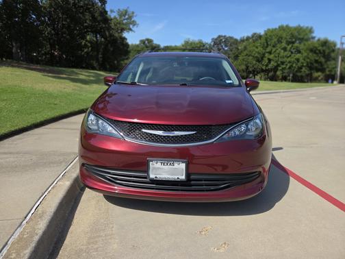 2020 Chrysler Voyager LXI