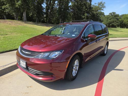 2020 Chrysler Voyager LXI