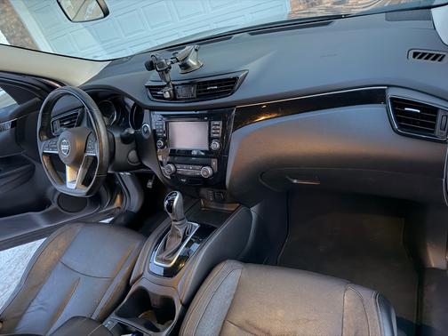 2017 Nissan Rogue Sport SL