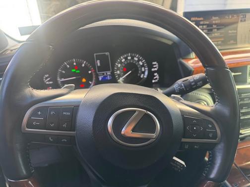 2019 Lexus LX 570 Three-Row