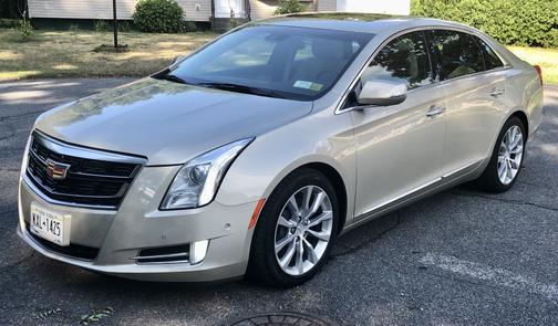 Photo 1 of 11 of 2016 Cadillac XTS Luxury