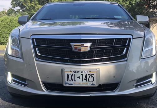 Photo 2 of 11 of 2016 Cadillac XTS Luxury
