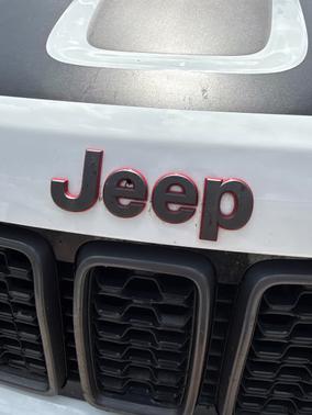 White 2021 Jeep Grand Cherokee Trailhawk