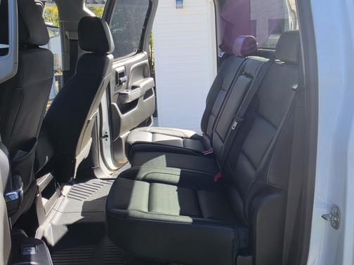 White 2018 Chevrolet Silverado 1500 2LT