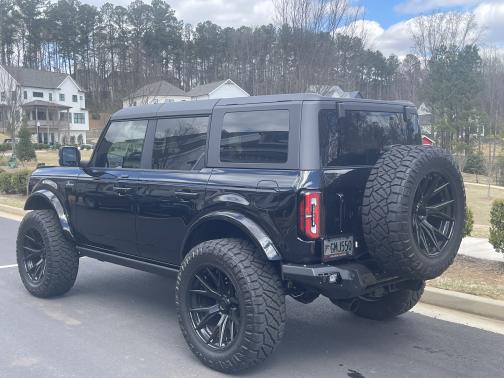 2023 Ford Bronco Outer Banks