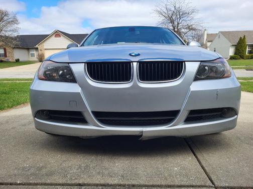 Silver 2006 BMW 325 i