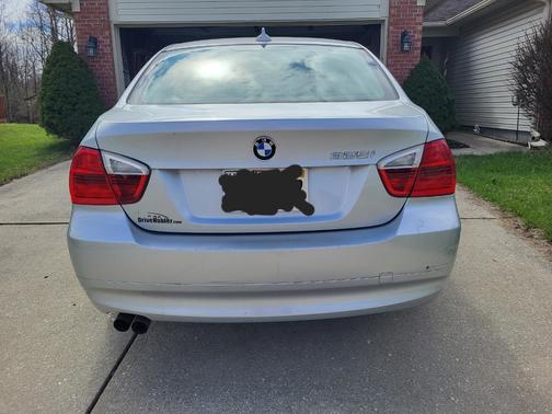 Silver 2006 BMW 325 i