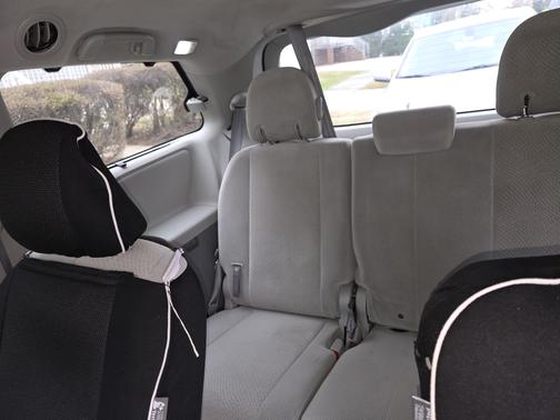 2014 Toyota Sienna LE