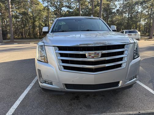 2018 Cadillac Escalade ESV Luxury