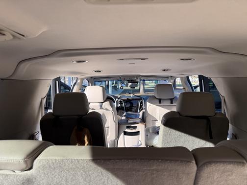 2018 Cadillac Escalade ESV Luxury