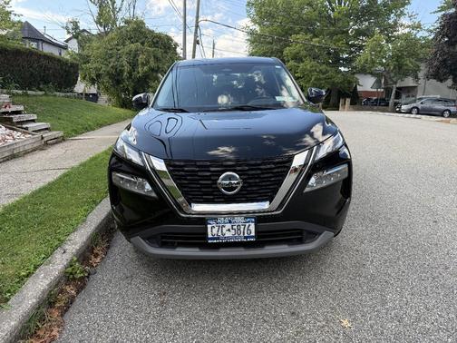 Black 2021 Nissan Rogue SV