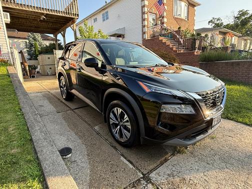 Black 2021 Nissan Rogue SV