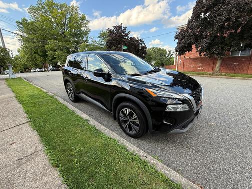 Black 2021 Nissan Rogue SV