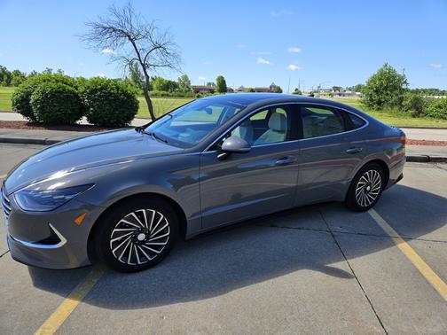 2023 Hyundai SONATA Hybrid Limited