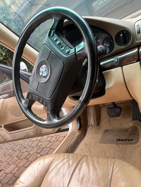 White 1995 BMW 740 iL