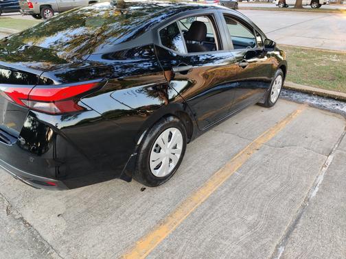 2021 Nissan Versa 1.6 S