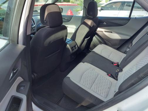 White 2019 Chevrolet Equinox LS