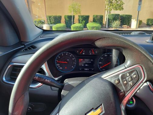 White 2019 Chevrolet Equinox LS