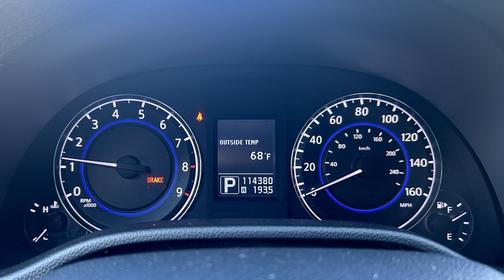 2013 INFINITI G37 x