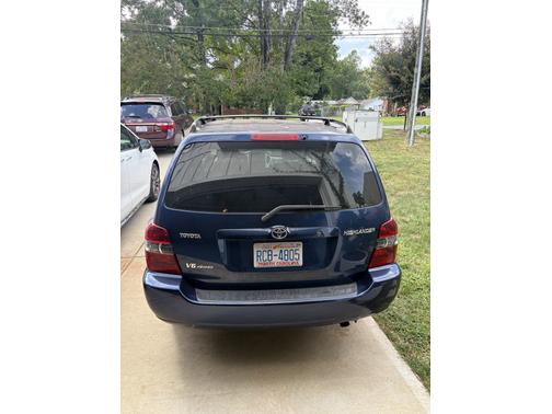 2004 Toyota Highlander Base
