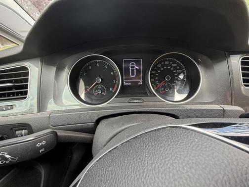 Blue 2017 Volkswagen Golf Alltrack TSI SEL
