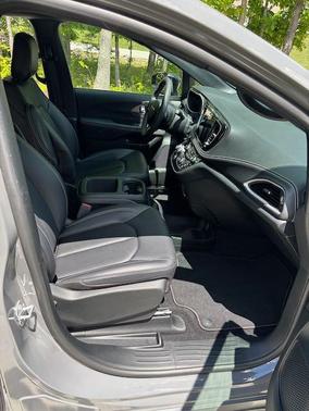 Gray 2025 Chrysler Pacifica Hybrid Select