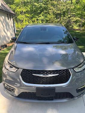 Gray 2025 Chrysler Pacifica Hybrid Select