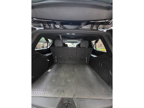 Black 2022 Chevrolet Suburban LT