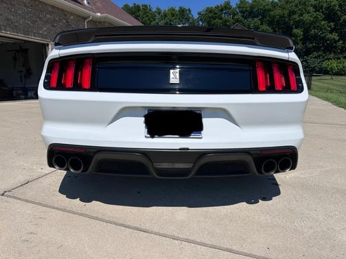 2018 Ford Shelby GT350 Base