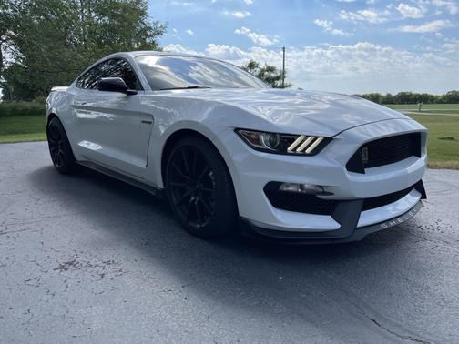 2018 Ford Shelby GT350 Base