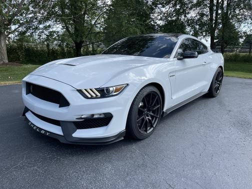 2018 Ford Shelby GT350 Base