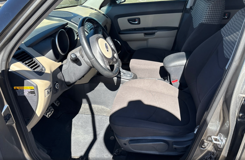 Gray 2013 Kia Soul !