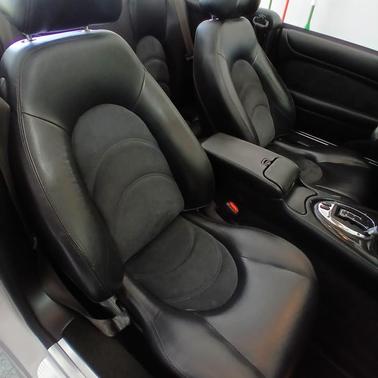 2005 Jaguar XK8 Base