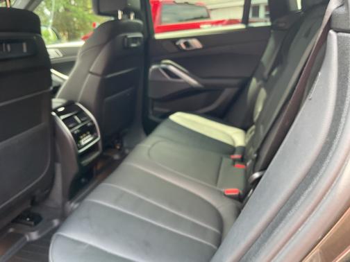 2021 BMW X6 xDrive40i