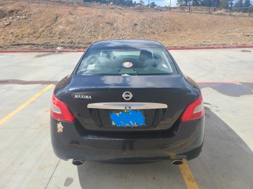 Photo 5 of 15 of 2011 Nissan Maxima S