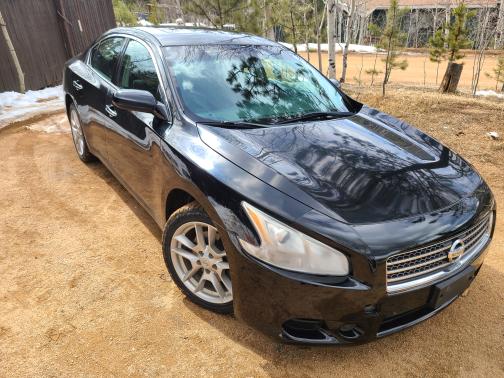 Photo 1 of 15 of 2011 Nissan Maxima S