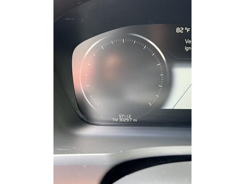 2020 Volvo XC90 T6 Momentum