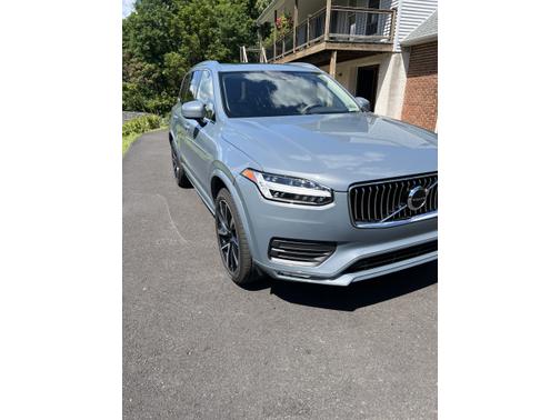 2020 Volvo XC90 T6 Momentum