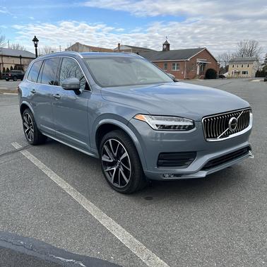 2020 Volvo XC90 T6 Momentum