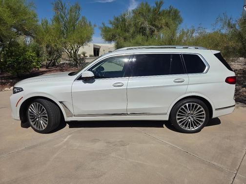 2022 BMW X7 xDrive40i