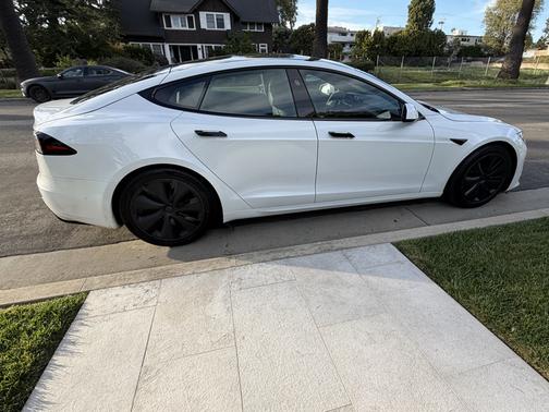 2022 Tesla Model S Long Range
