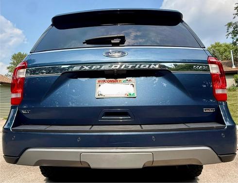 Blue 2020 Ford Expedition Max XLT