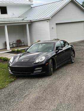2010 Porsche Panamera 4S