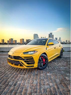 2019 Lamborghini Urus Base